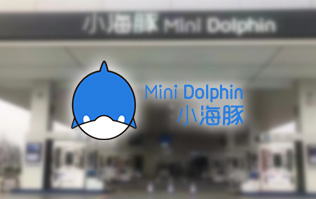 三十年煉化經(jīng)驗,高清潔定制油品！小海豚Mini Dolphin油站選擇lyton龍門往復(fù)式全自動洗車機
