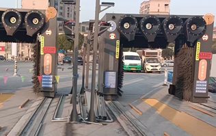 環(huán)保節(jié)水效率高！兩臺林頓龍門往復(fù)式全自動洗車機即將竣工！