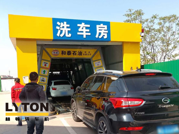 “加油+免費洗車服務(wù)”新型營銷組合模式！一臺電腦全自動洗車機的威力能有多大?能讓加油站帶來什么改變?