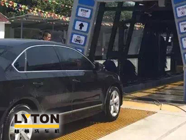 全自動(dòng)洗車機(jī)安裝場(chǎng)所之業(yè)安裝洗車機(jī)　增加員工的福利，樹(shù)立企業(yè)形象、留住人才、傳播品牌！