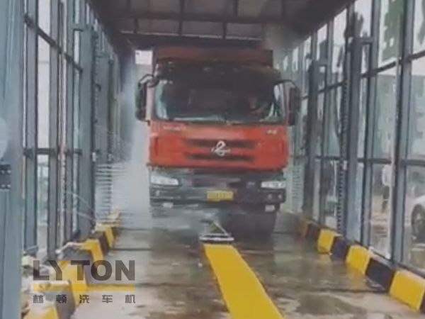 林頓工程定制款洗車設(shè)備、全自動(dòng)洗車機(jī)作業(yè)視頻！